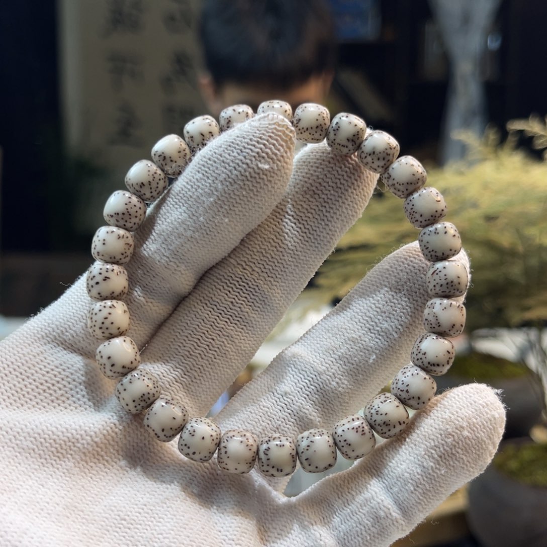 星月菩提手串瓷白A10