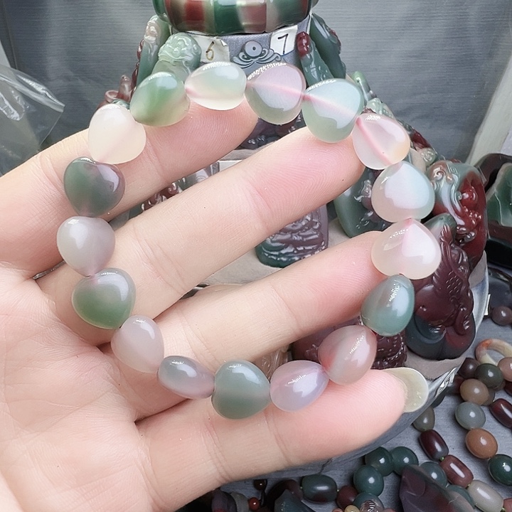 山***南玛瑙/玉髓未镶嵌颈饰