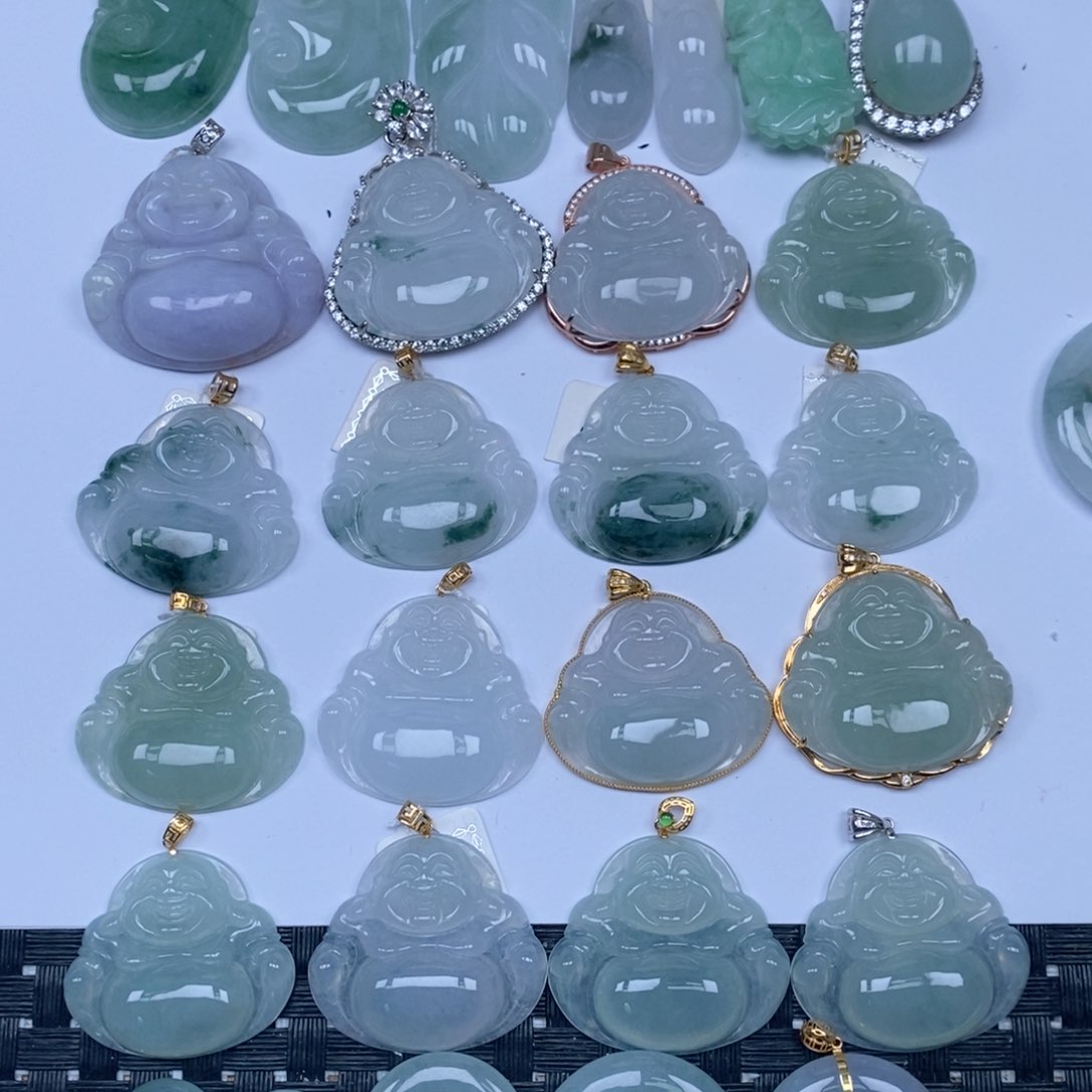 翡翠颈饰未镶嵌天然翡翠
