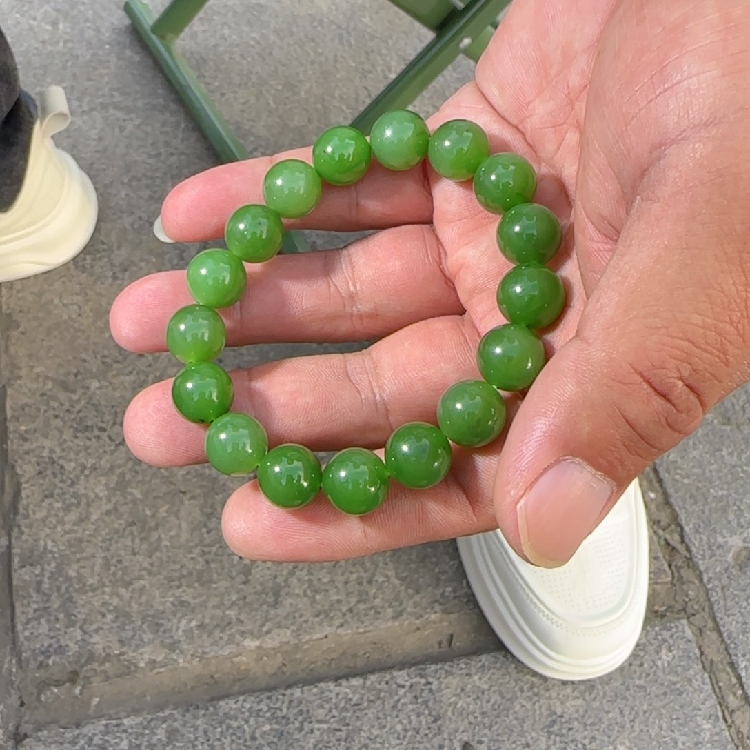 和田玉未镶嵌手链俄碧果绿卡12
