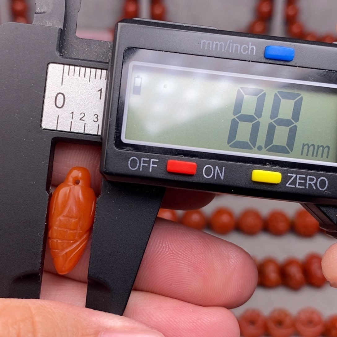 南红玛瑙配饰未镶嵌