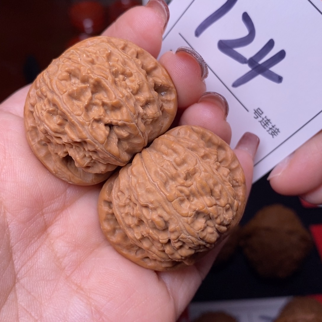 文玩核桃把件124白茶白狮子3.8