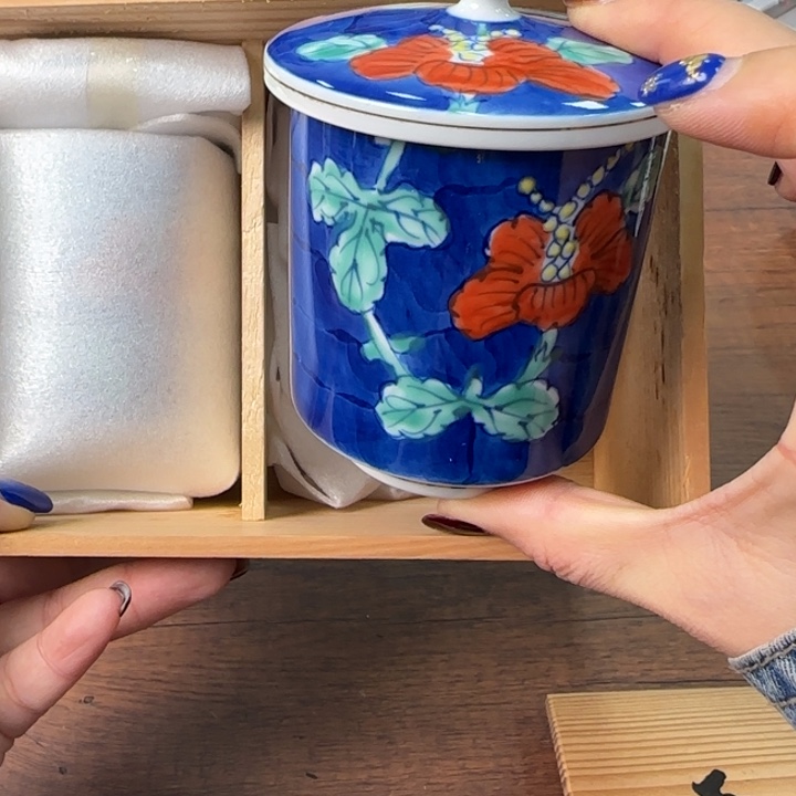 一个陶瓷物件哈哈哈哈哈哈