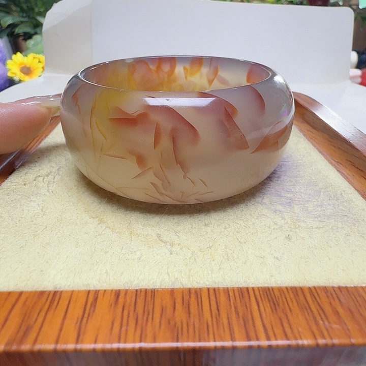 鑫***儿玛瑙/玉髓未镶嵌手镯