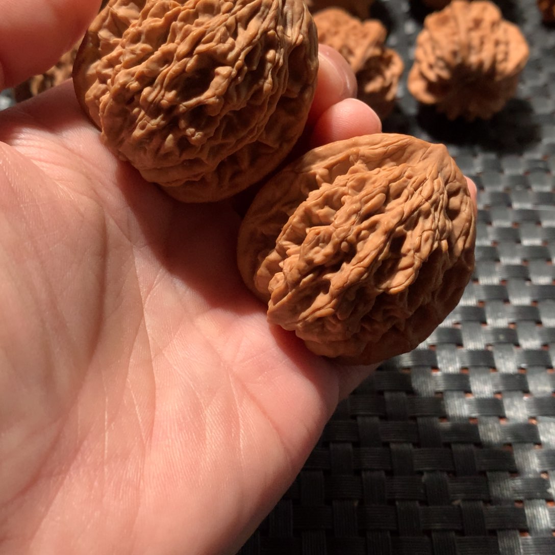 文玩核桃吊坠麦虎