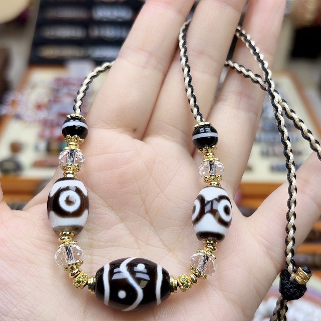 玛瑙/玉髓颈饰未镶嵌