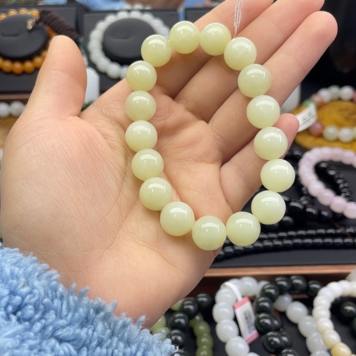 和田玉未镶嵌手串