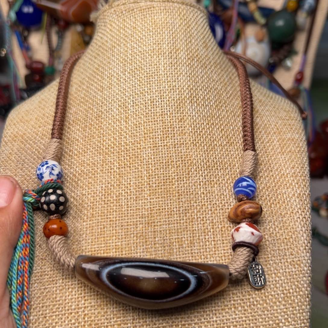 玛瑙/玉髓颈饰未镶嵌