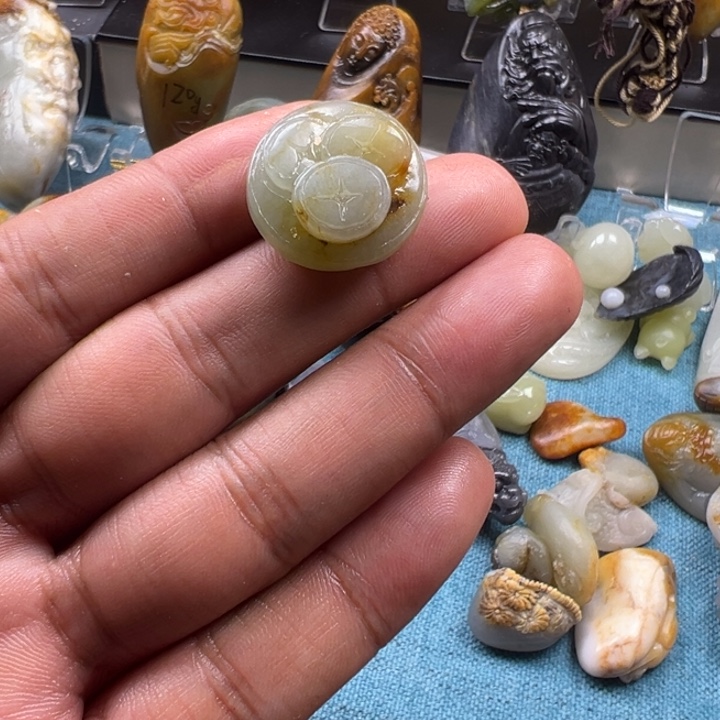 和田玉未镶嵌挂件