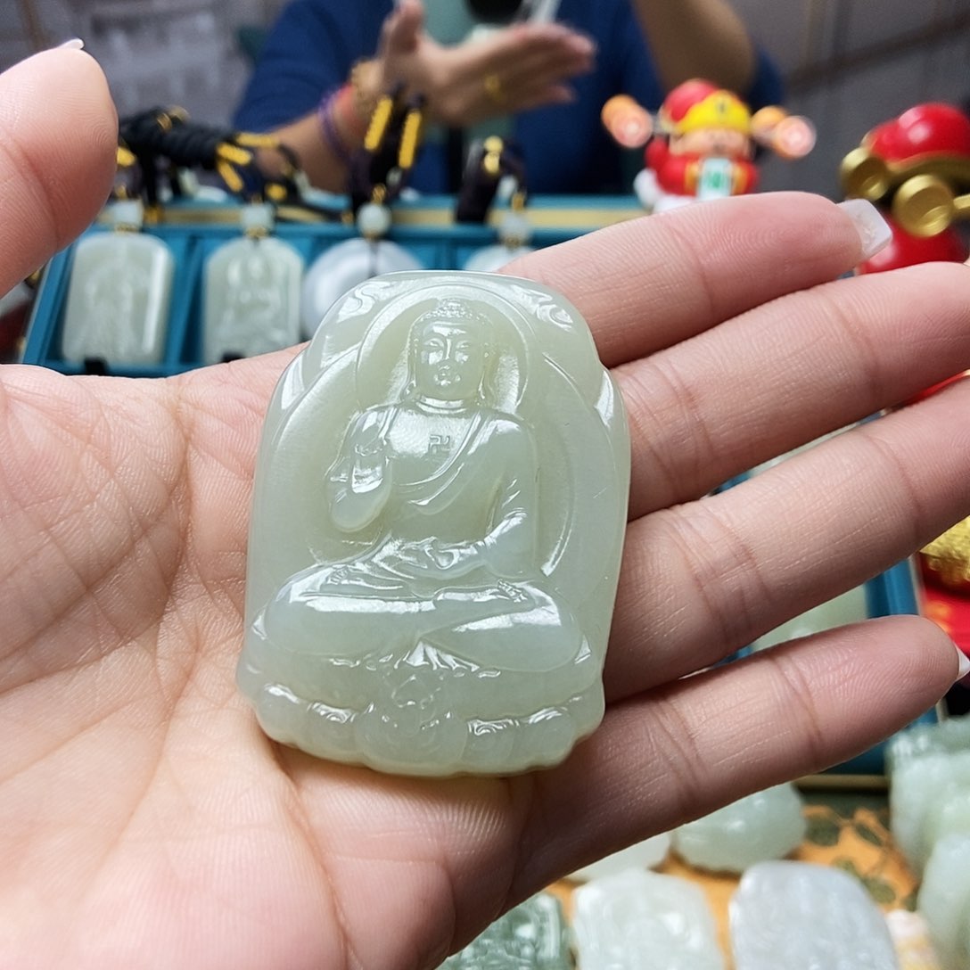 和田玉颈饰未镶嵌心*