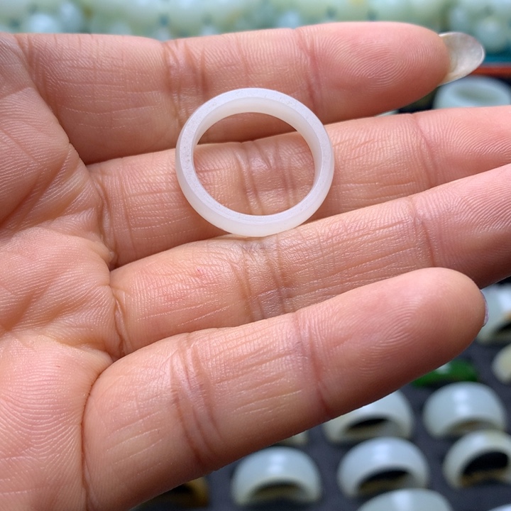 颈饰未镶嵌和田玉啥*盘