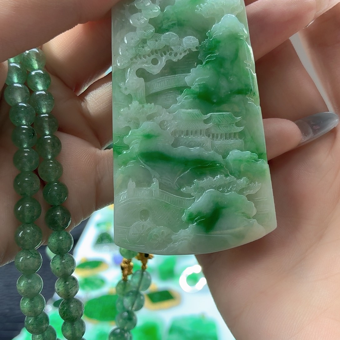 翡翠未镶嵌颈饰翡翠