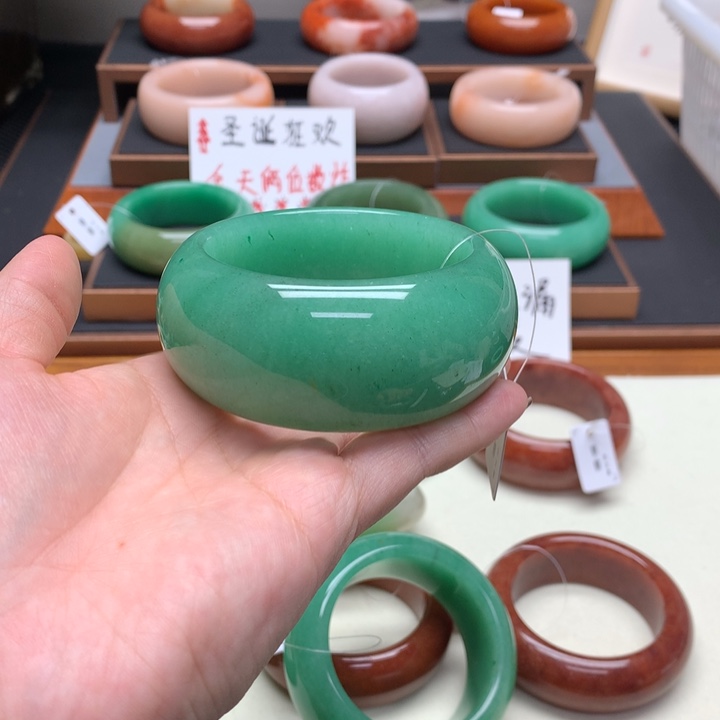 花***来石英质玉（非洲翠）合金佘太翠