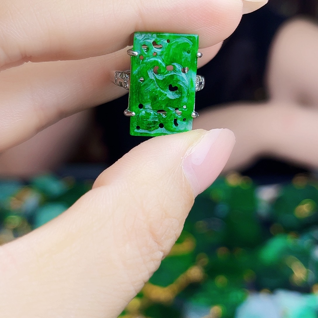 翡翠银S925镶嵌颈饰多样性