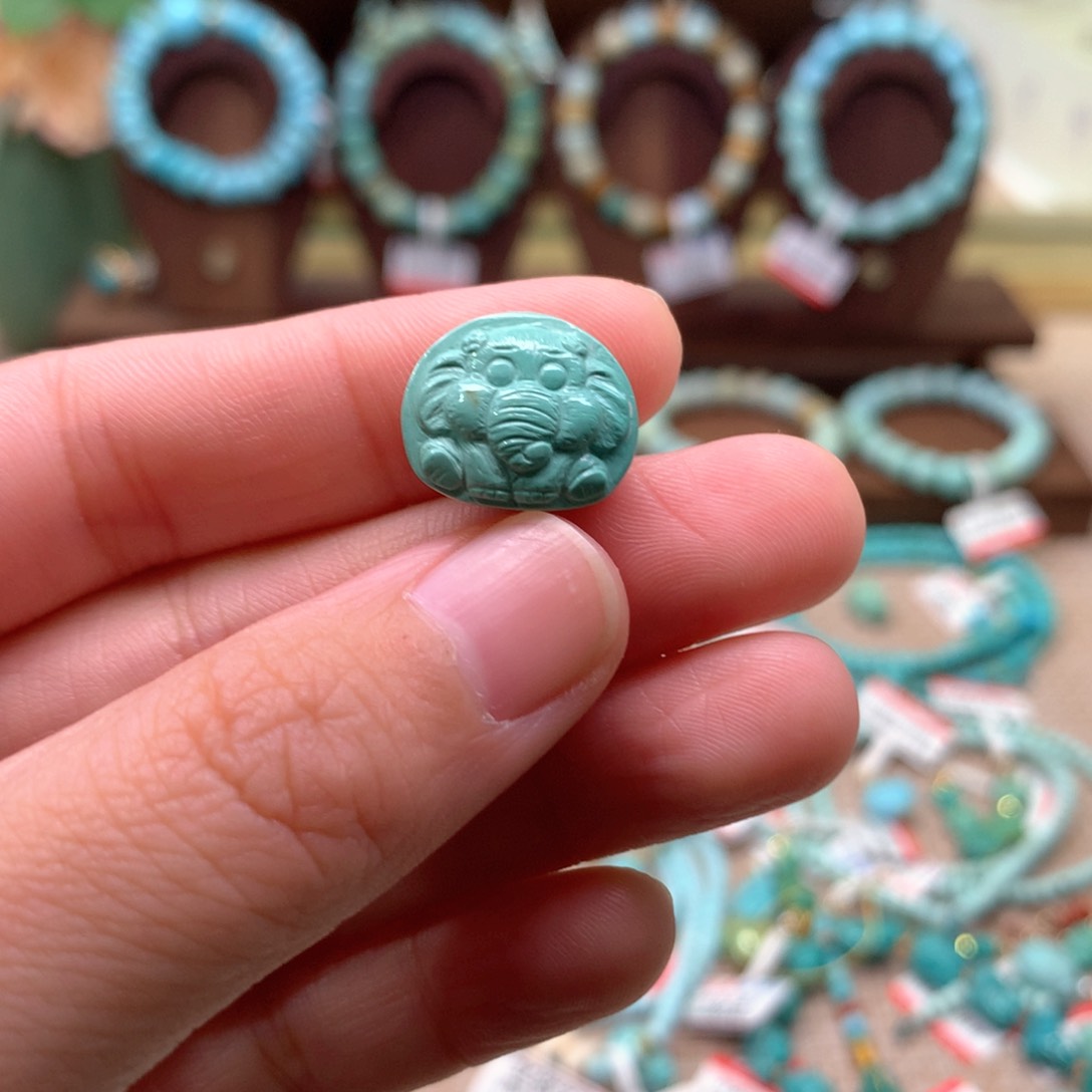 绿松石配饰未镶嵌