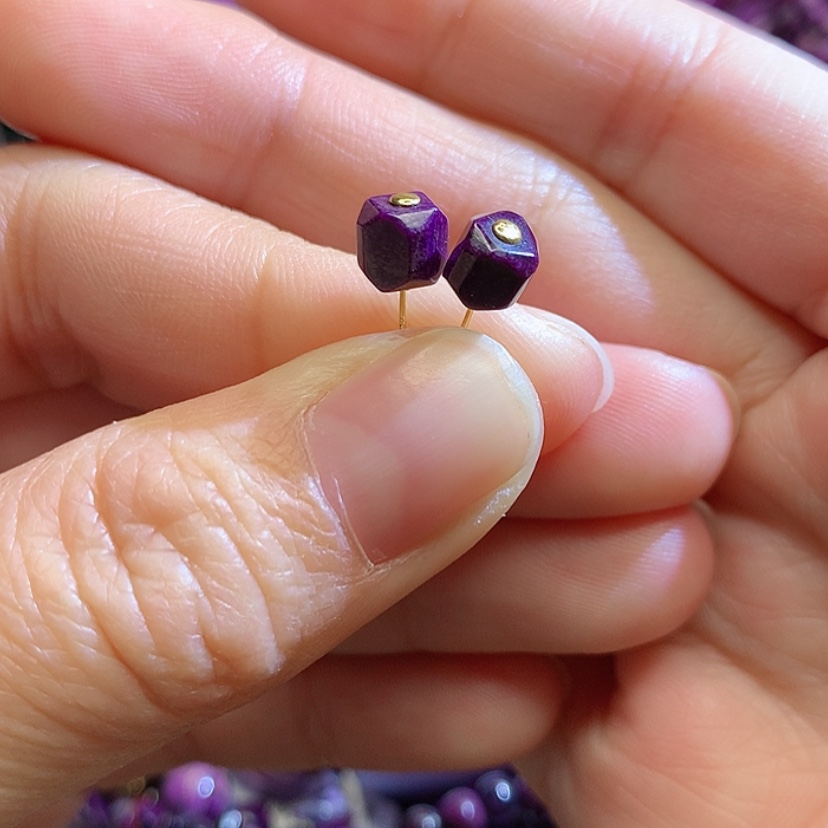 【闪购商品】苏纪石（舒俱来）耳钉18K金镶嵌