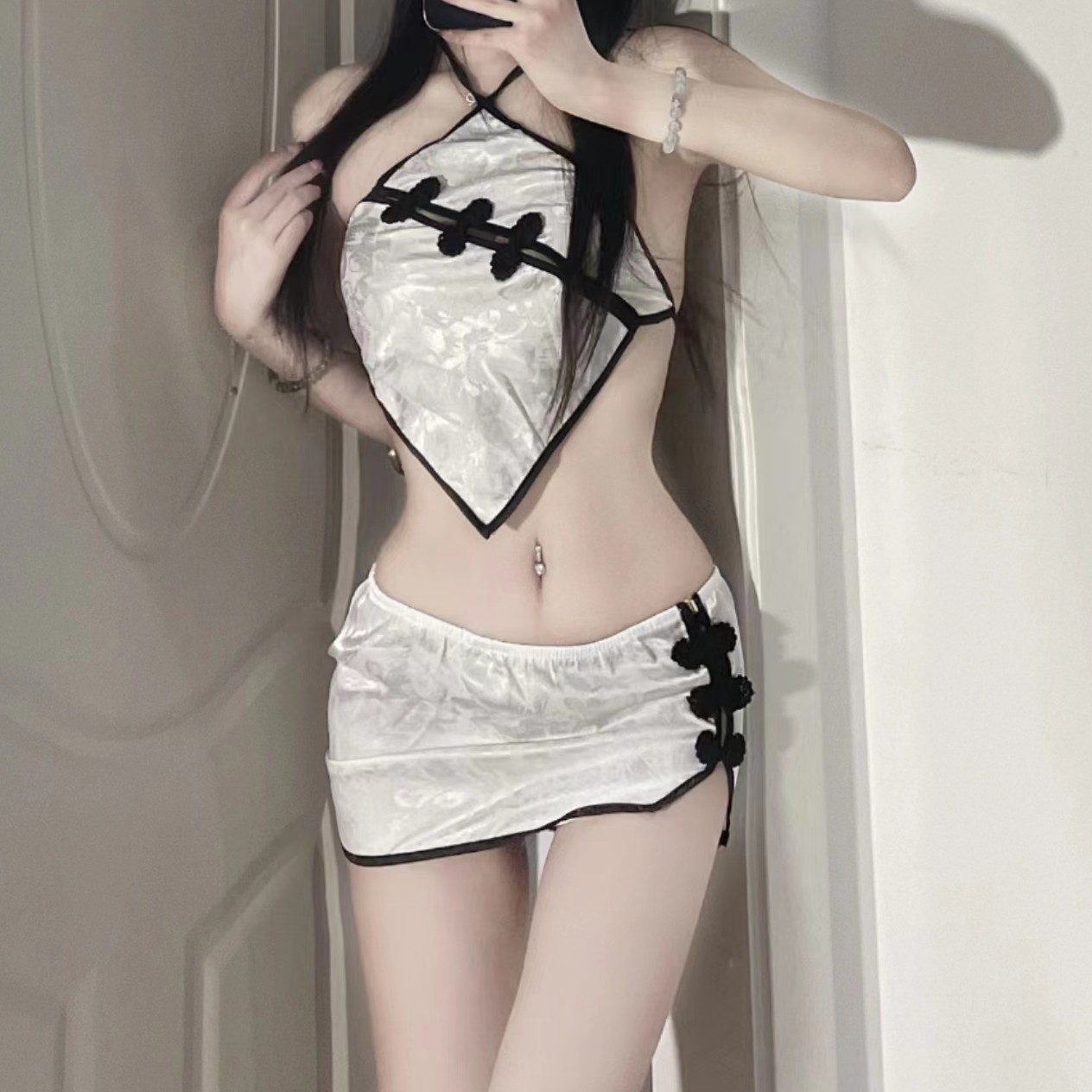 网红爆款肚兜挂脖旗袍火辣露背性感复古盘扣睡衣