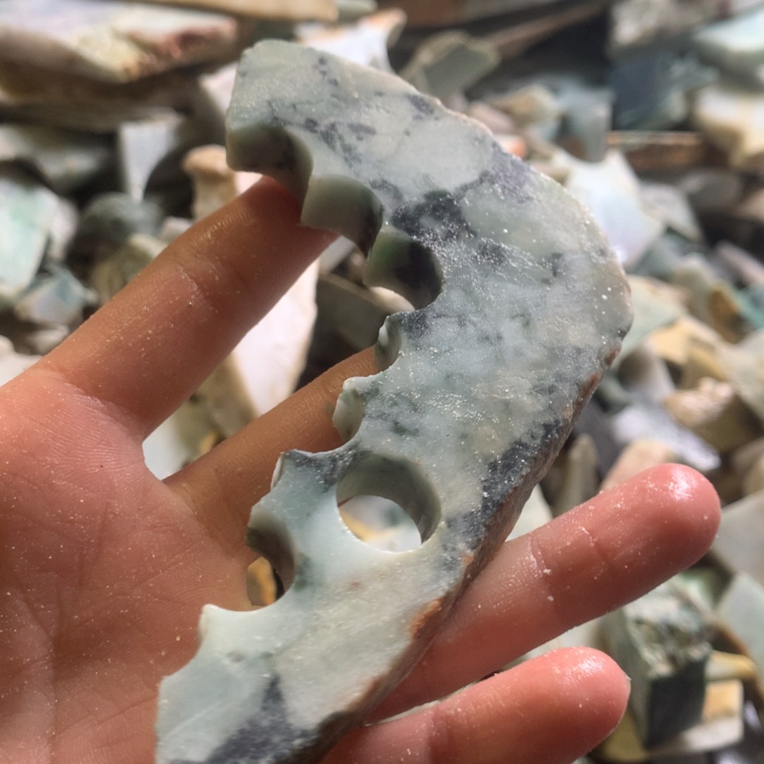 翡翠颈饰未镶嵌缅甸翡翠