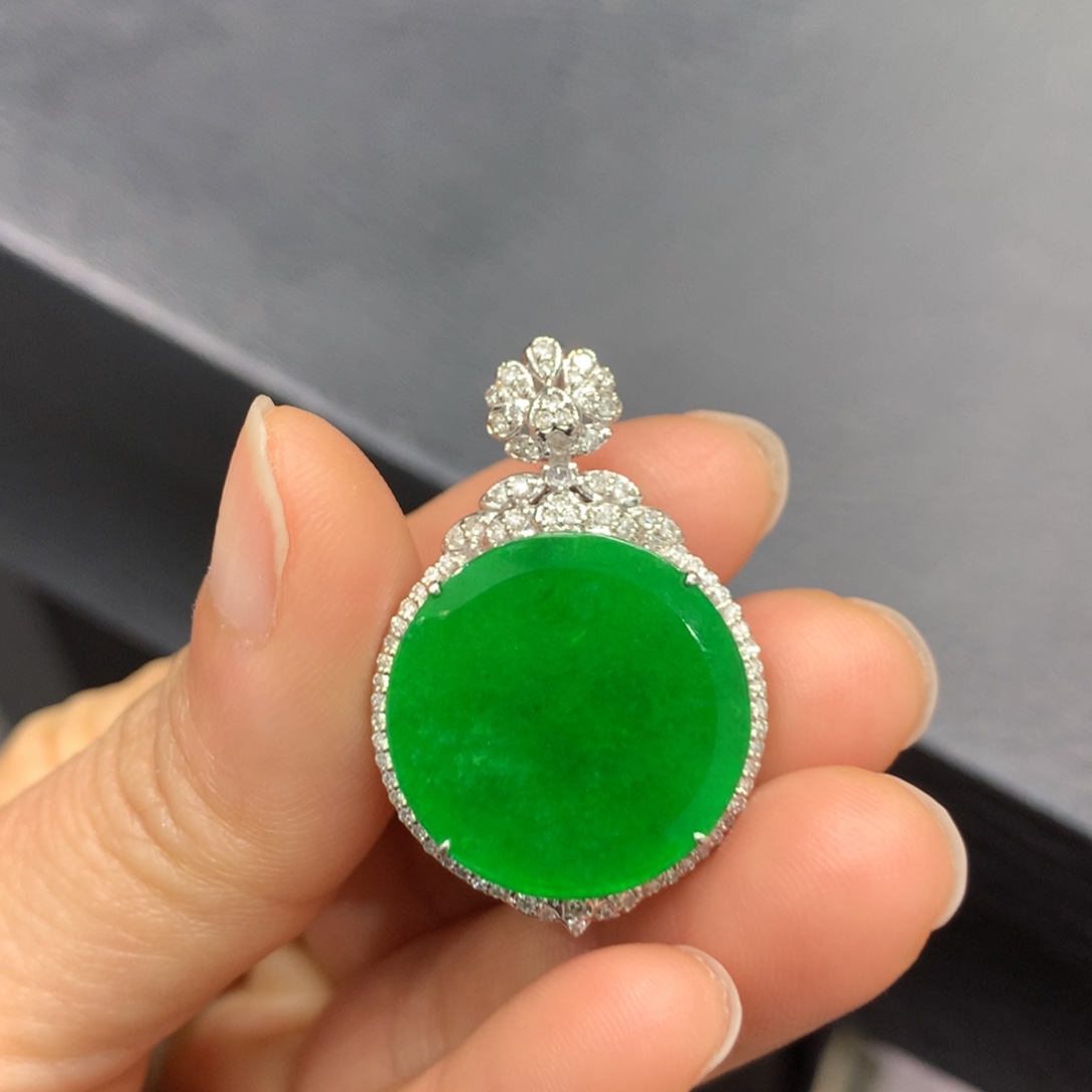 翡翠18K金镶嵌吊坠(不含链)