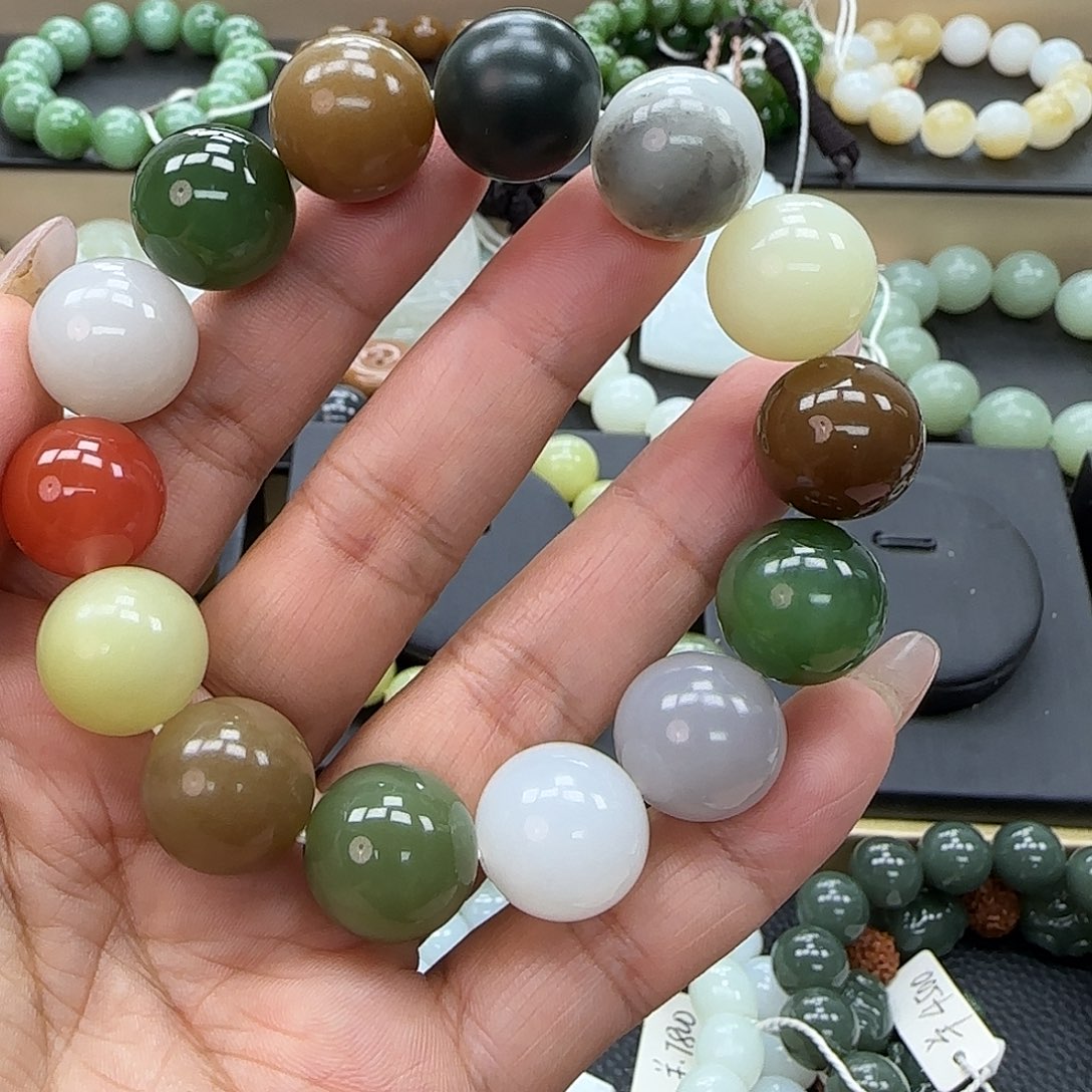 手链未镶嵌和田玉小*哥