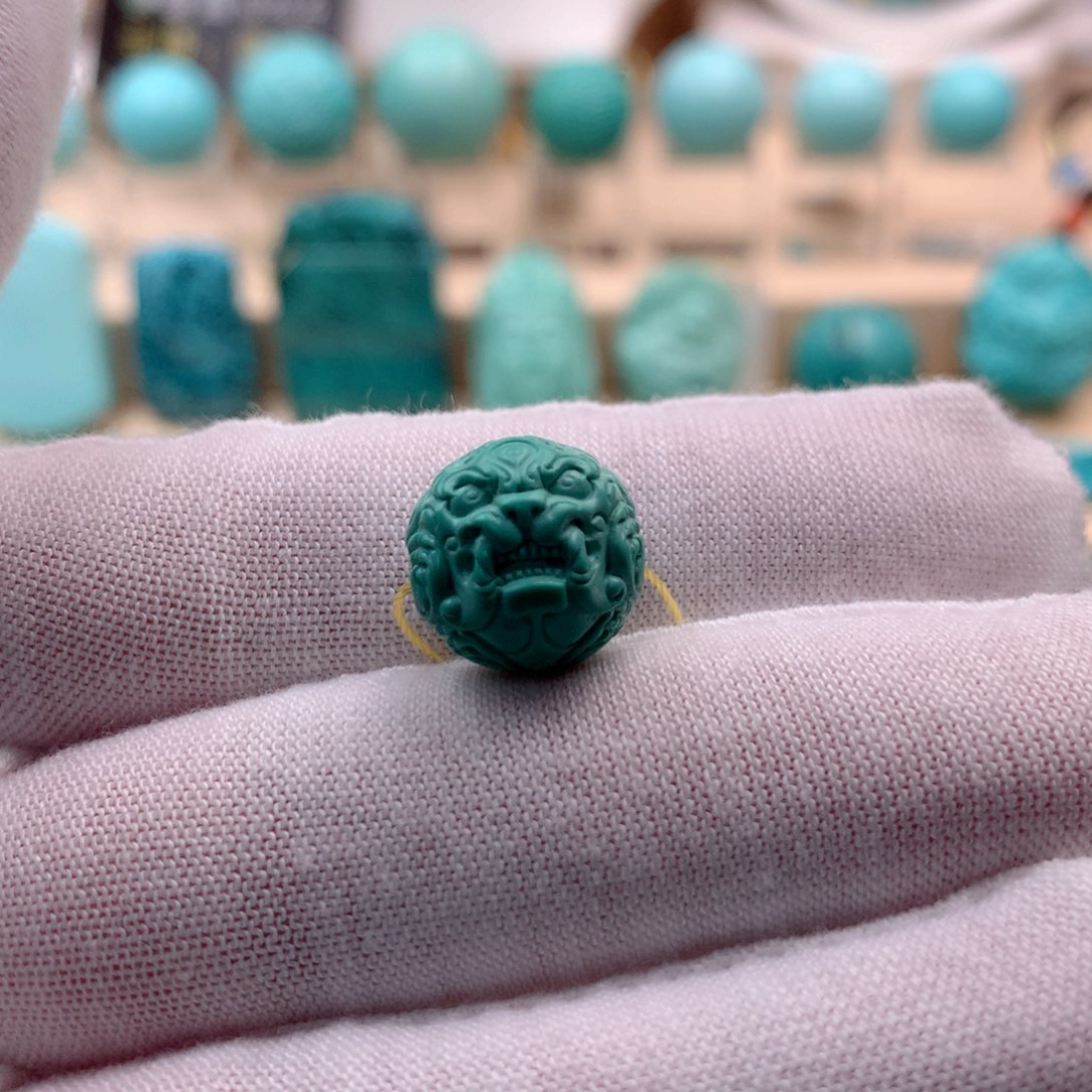 未镶嵌绿松石珠宝奇石