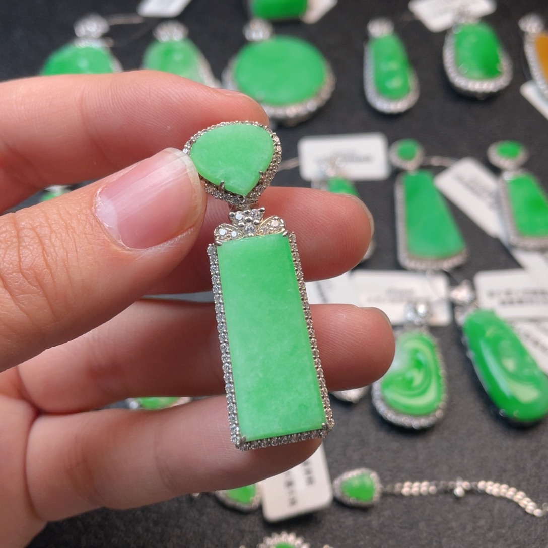 翡翠吊坠(不含链)银S925镶嵌