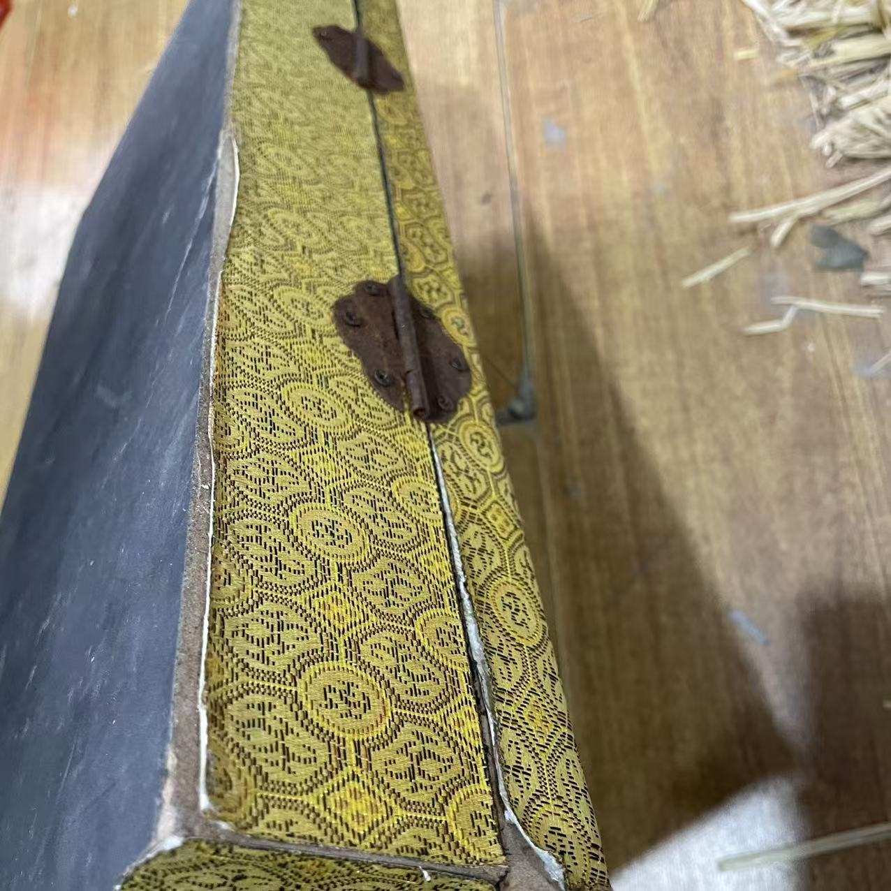 392----黄 盒轴(盒有物)家居摆件