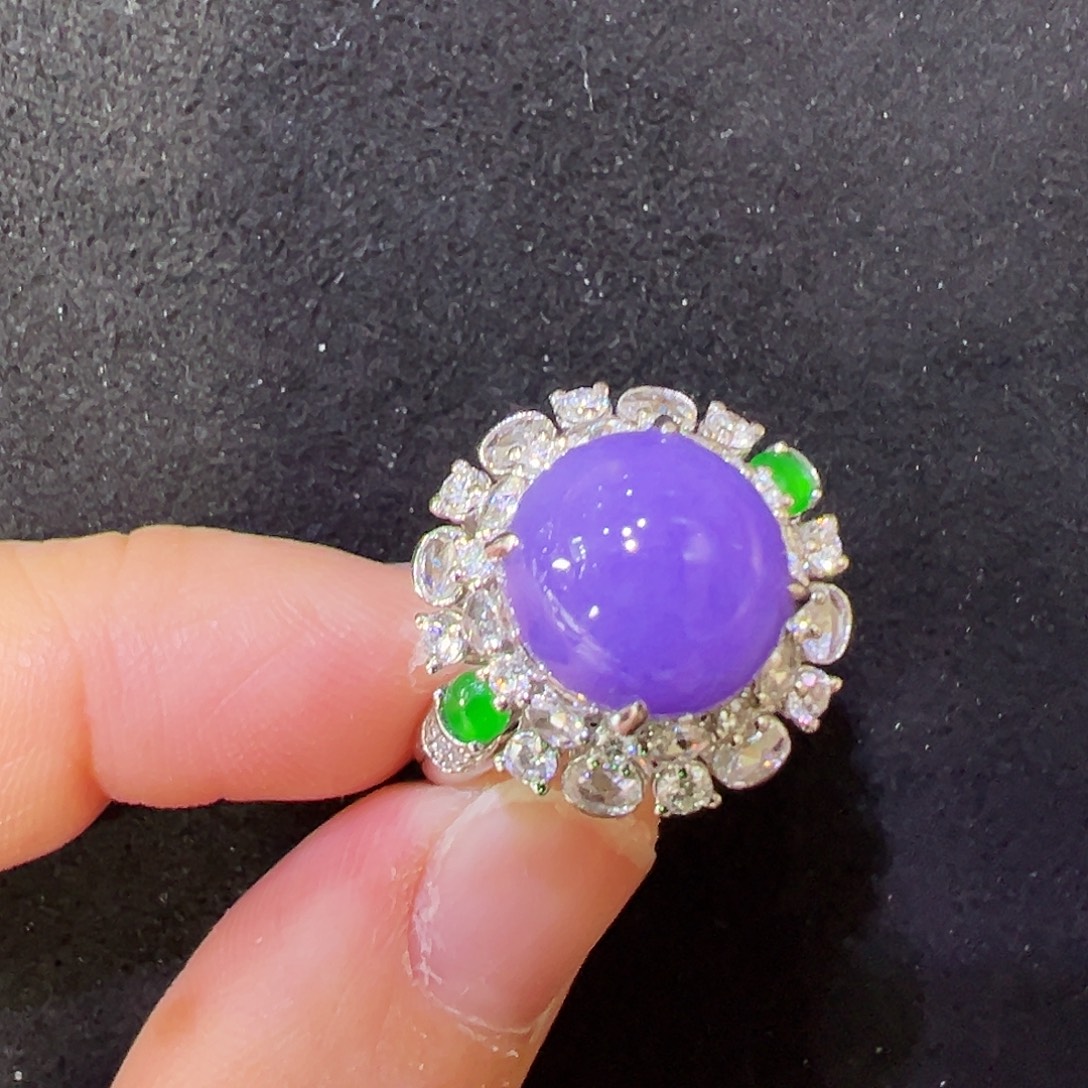 翡翠18K金镶嵌戒指