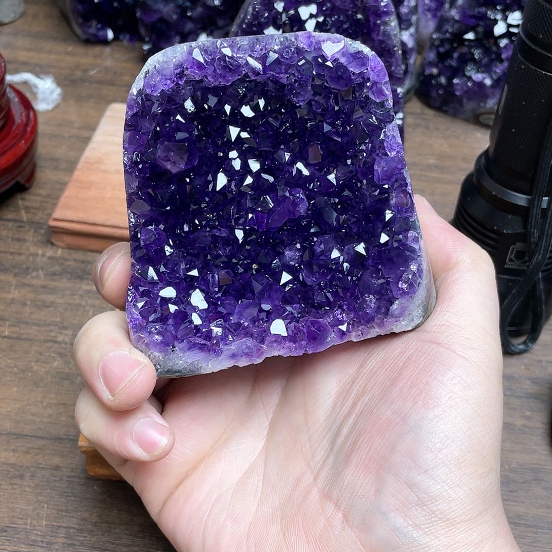 紫晶大型摆件（非配饰）未镶嵌