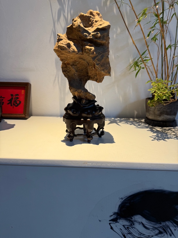 手工镶嵌黑檀木实木底座天然原石灵璧石艺术摆件 毛石未刷洗