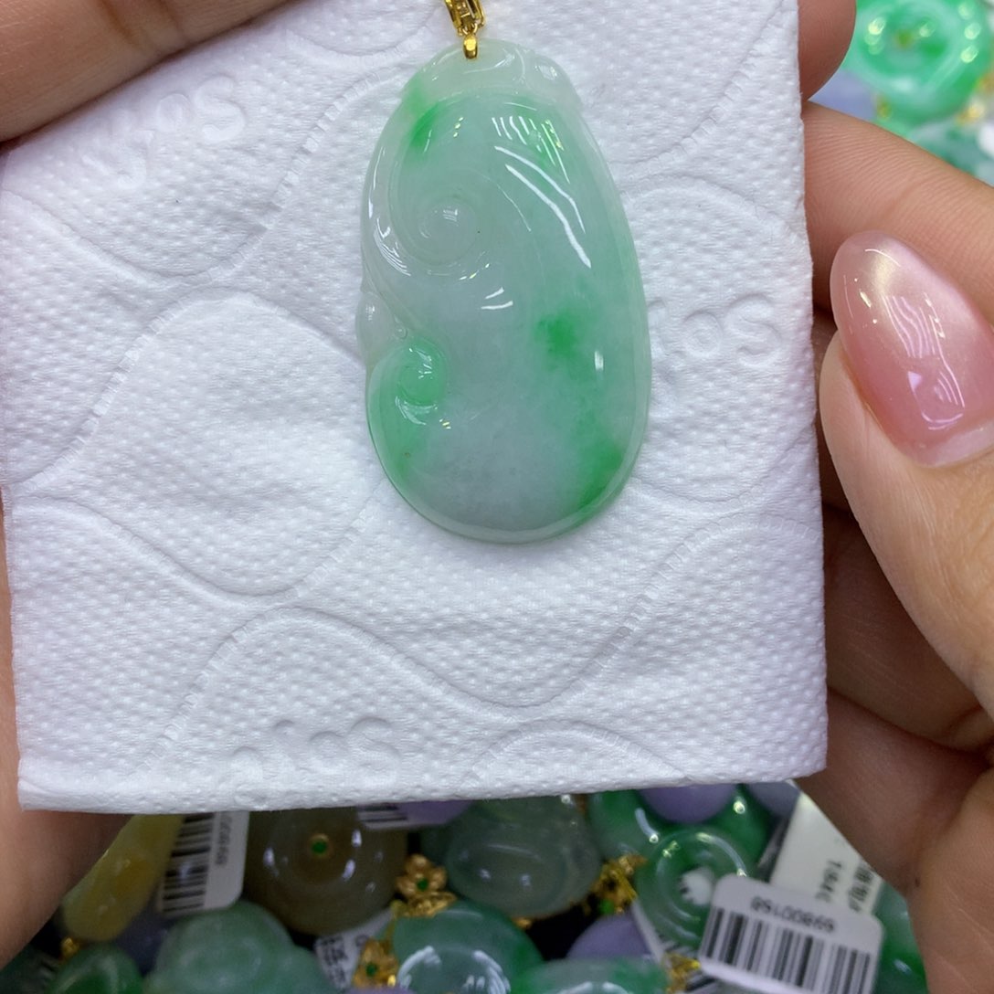 颈饰18K金镶嵌翡翠悦*?