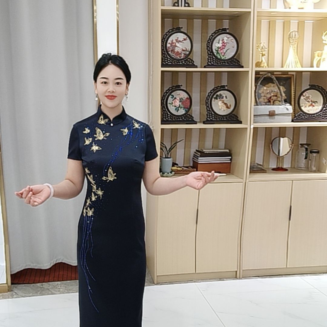 朱紫褕17718蝴蝶短袖常规型旗袍喜婆婆喜妈妈婚宴礼服