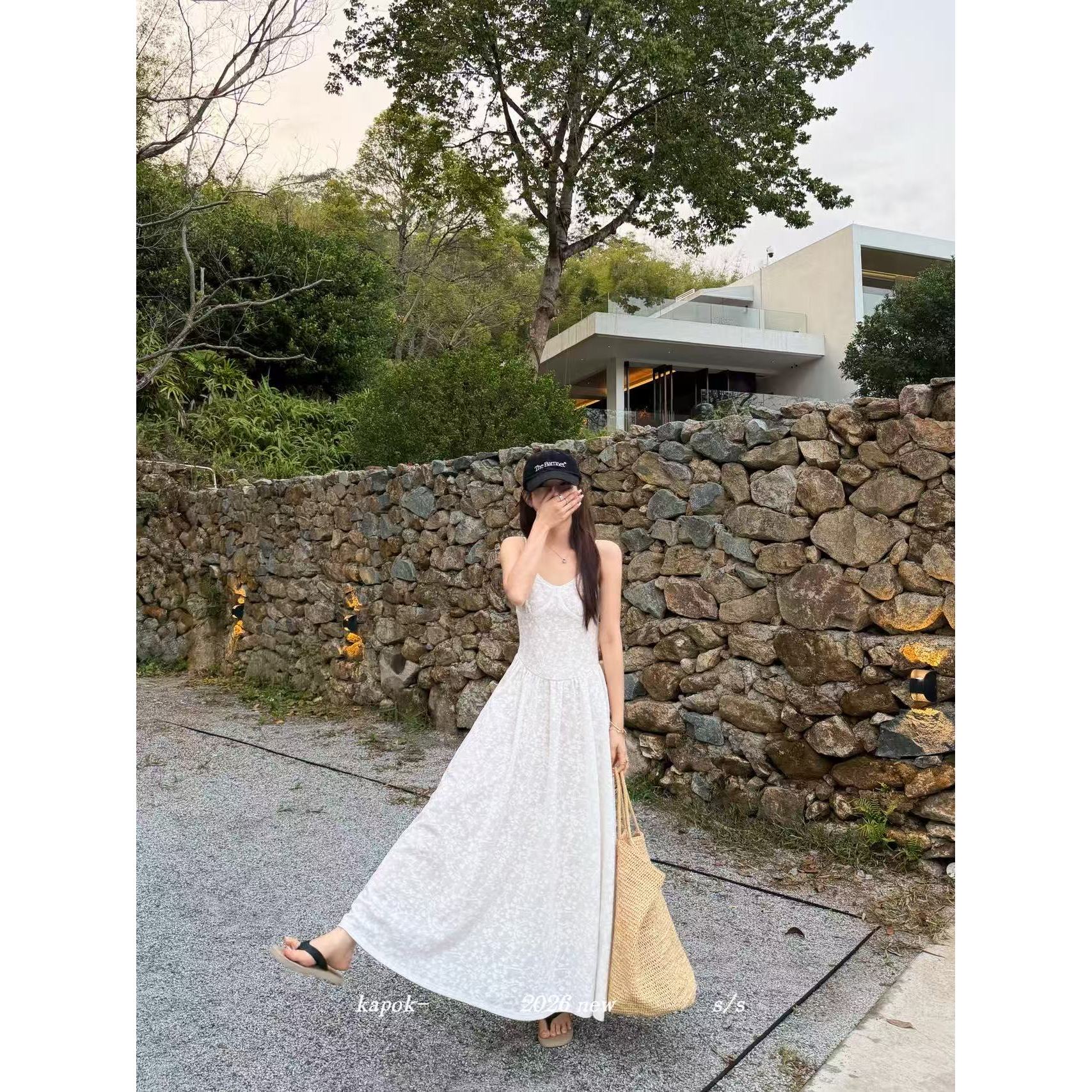 26503#KAPOK#太仙了~提花蕾丝设计款吊带连衣裙（福利）