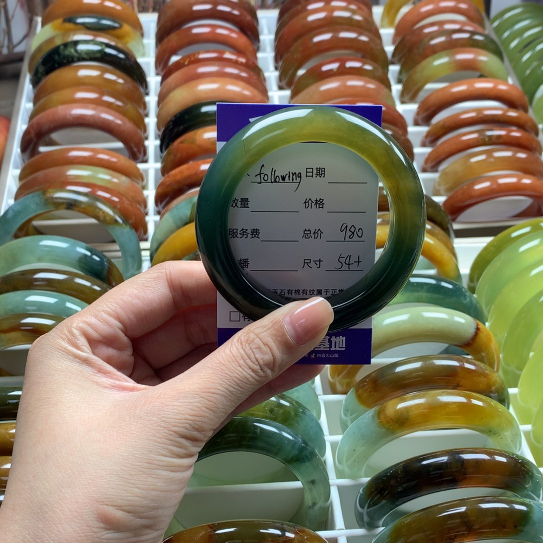 蛇纹石玉手镯未镶嵌f****g