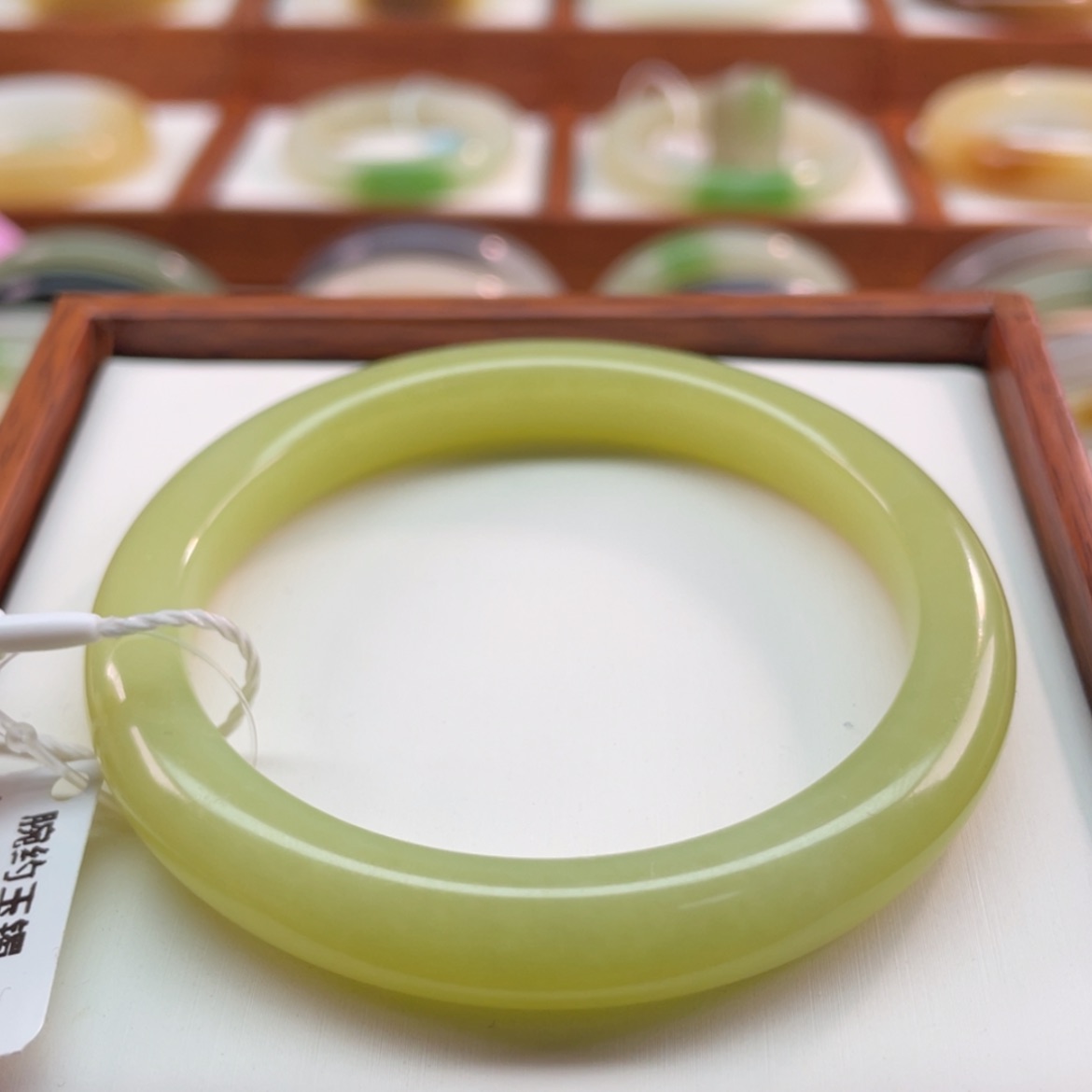 【闪购商品】和田玉手镯未镶嵌