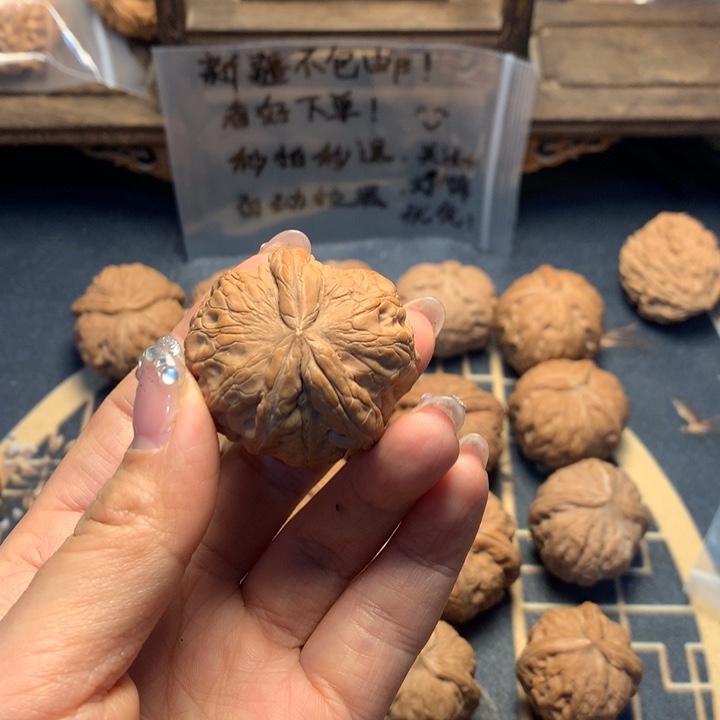 吃***人文玩核桃吊坠核桃