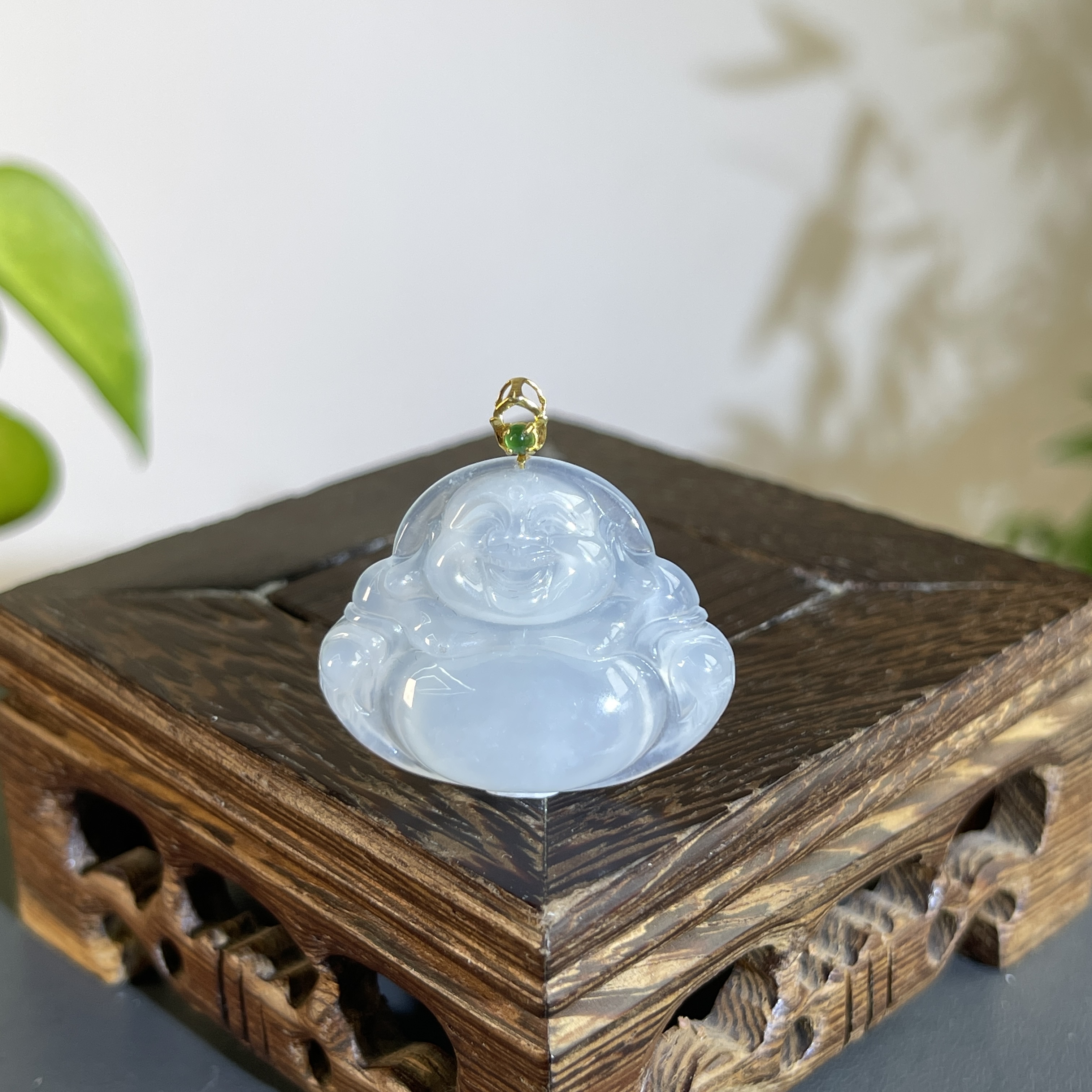 JTA15-104  天然缅甸A货翡翠 18K金扣佛公