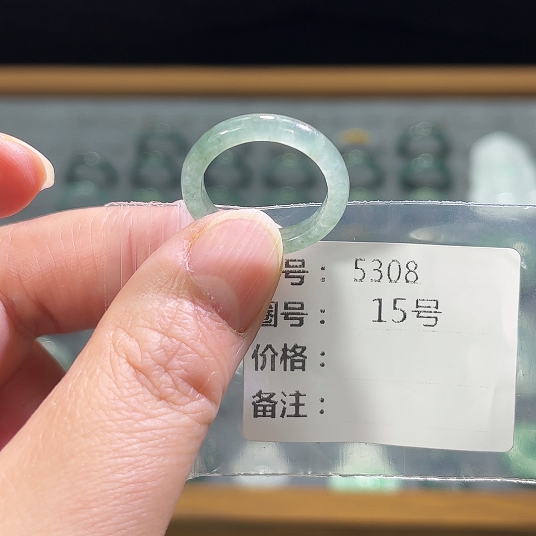 翡翠未镶嵌戒指5308。 