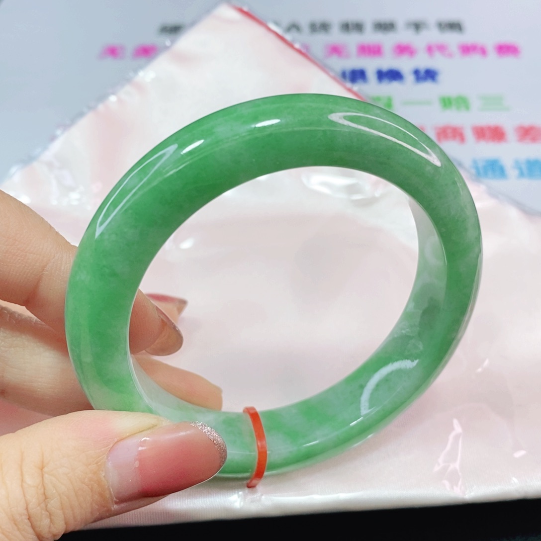 未镶嵌手镯翡翠55.8圈满绿正圈