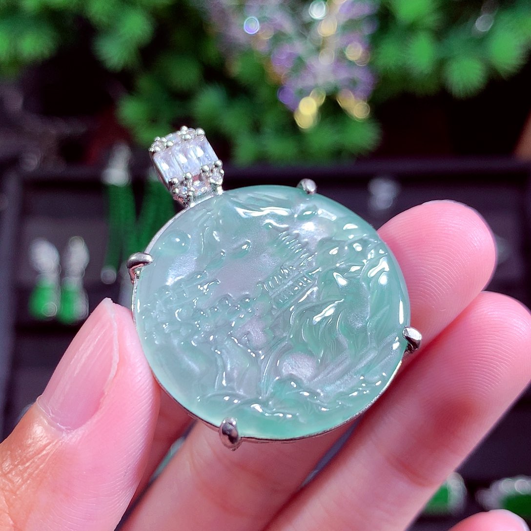 颈饰未镶嵌翡翠天然