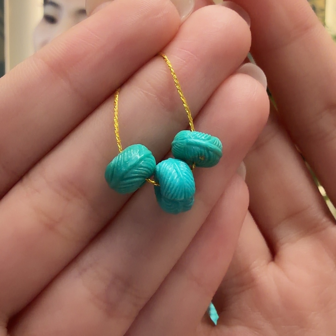 绿松石未镶嵌颈饰