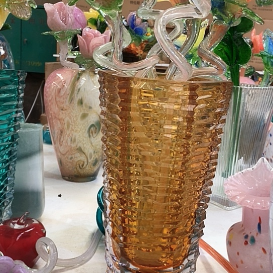 琉璃花瓶高32厘米口径10厘米