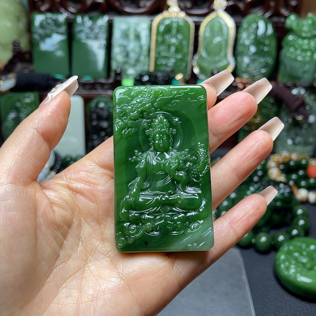 隆***锵和田玉未镶嵌颈饰