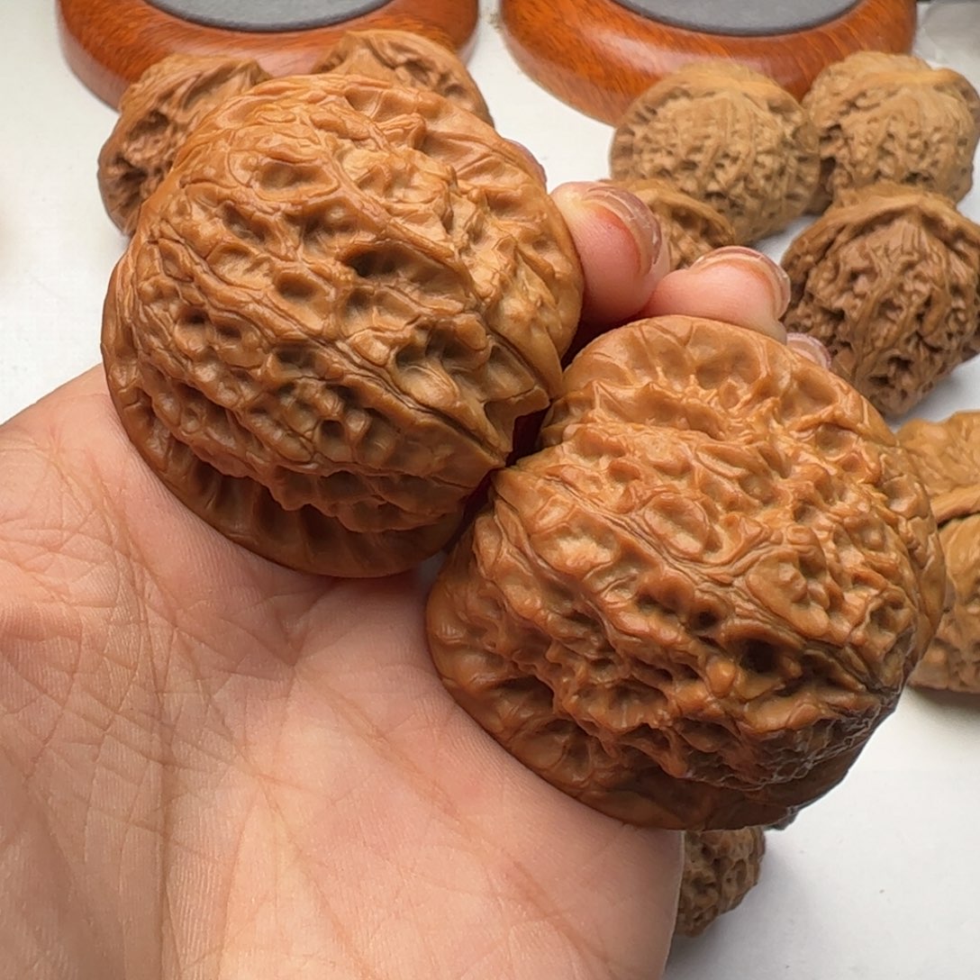 文玩核桃吊坠瀚**滩血麒麟