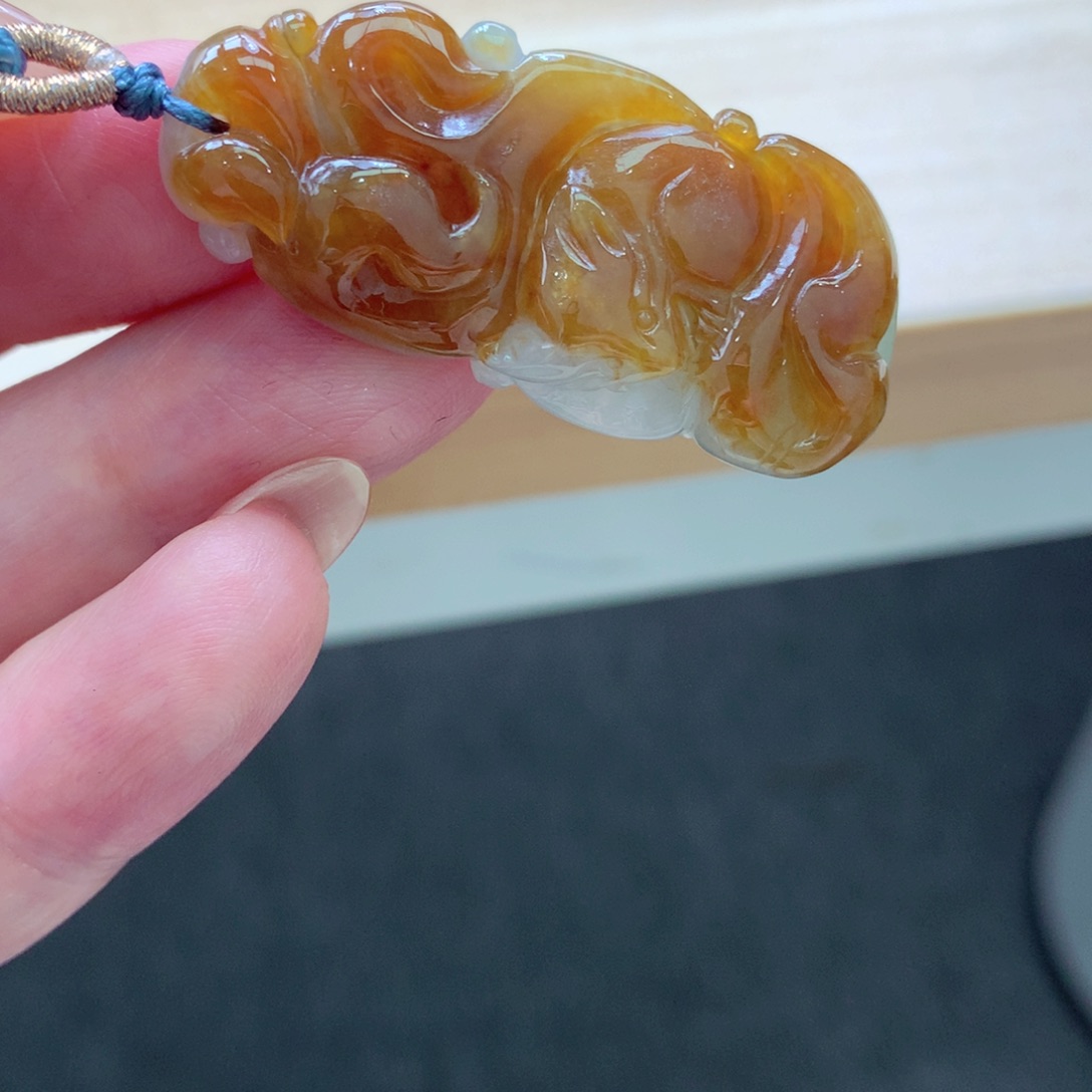 翡翠未镶嵌颈饰吊坠