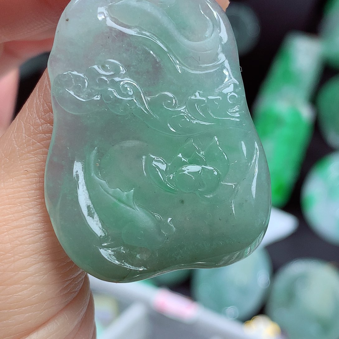 翡翠颈饰未镶嵌翡翠吊坠