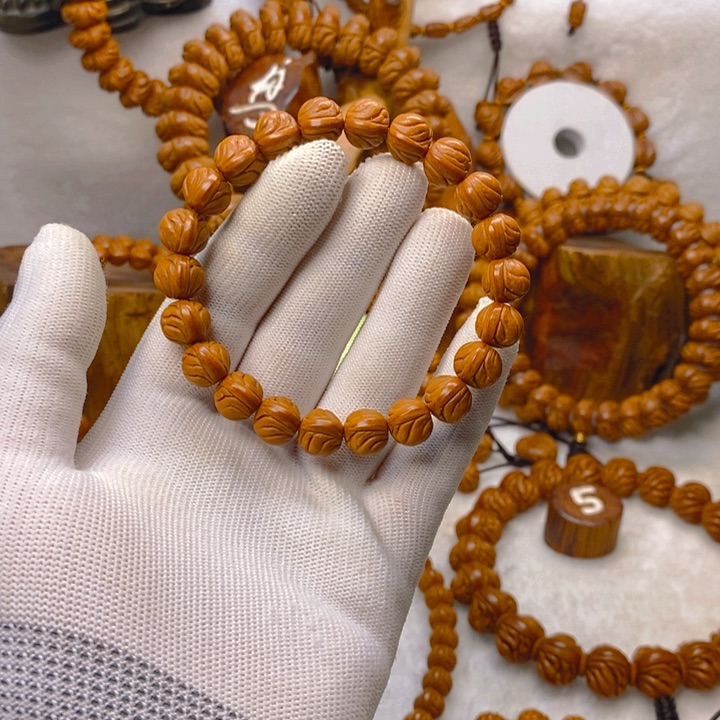 桃核吊坠二****物精品玉龙脊单圈