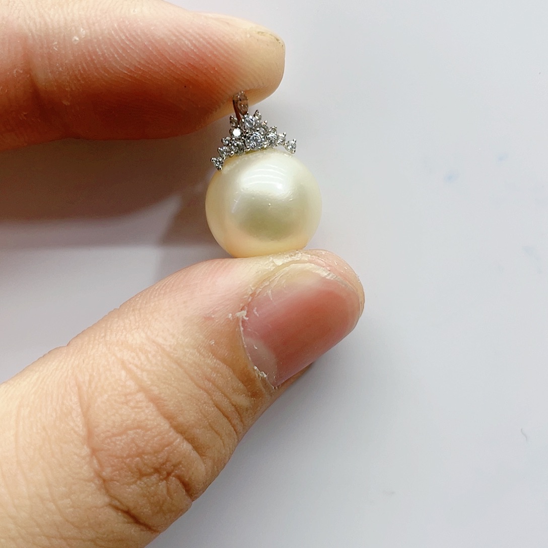 海水珍珠颈饰18K金镶嵌