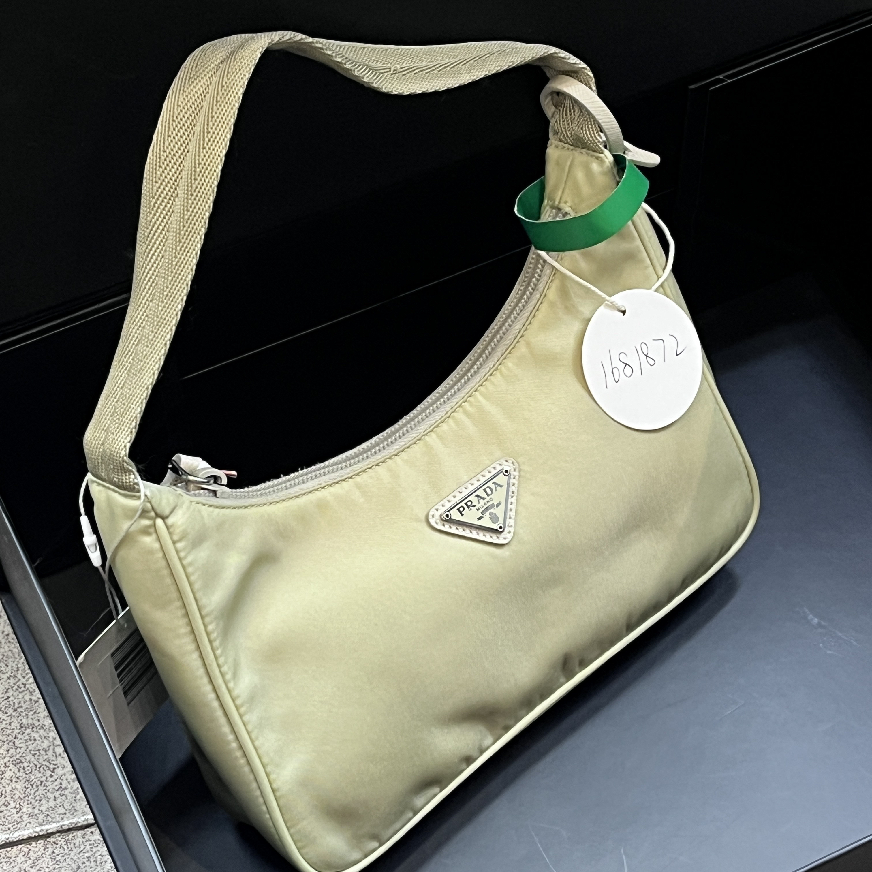 95新 Prada/普拉达 夏七中古/小鸡黄hobo单肩包/1681872