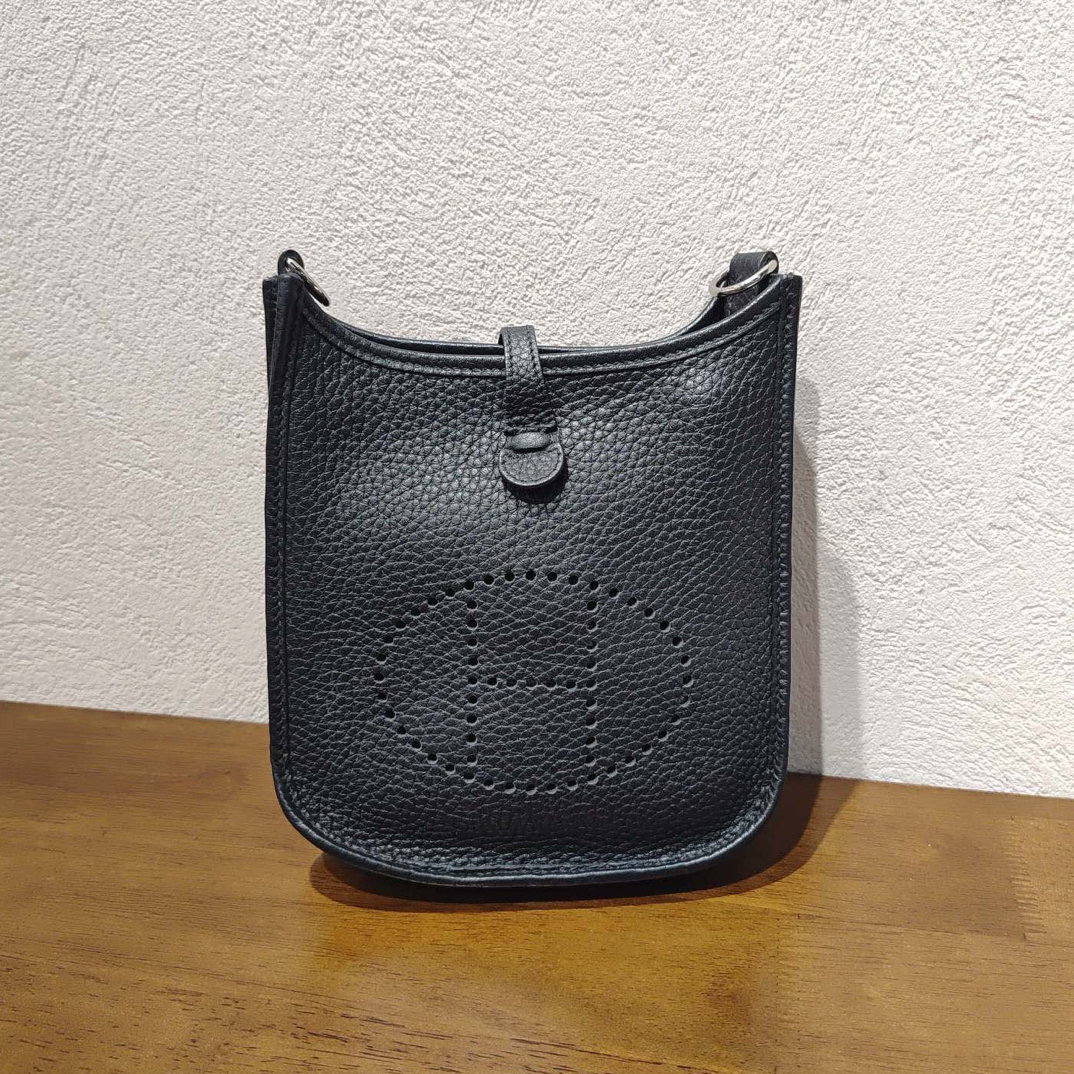 99新 Hermes/爱马仕 黑色银扣evelyne mini斜挎包